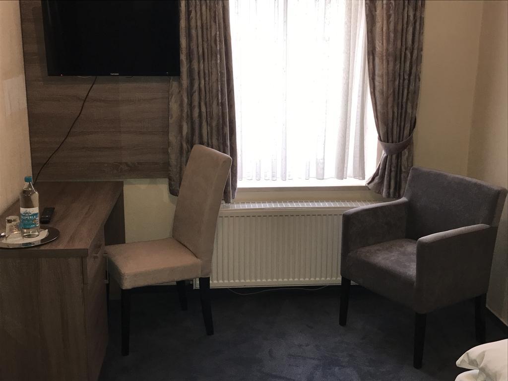 Hotel Junkerhaus Bad Salzuflen Pokoj fotografie